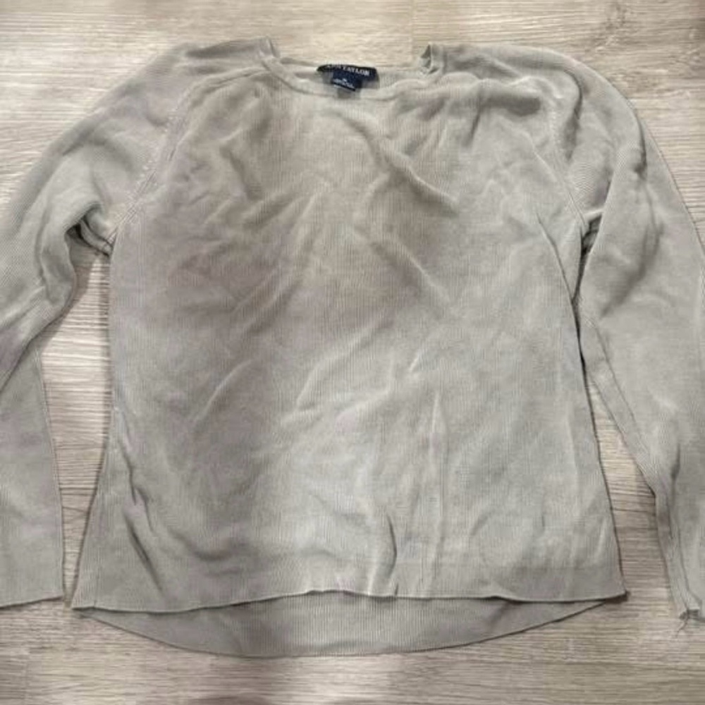 Ann Taylor Light Gray Long Sleeve Top